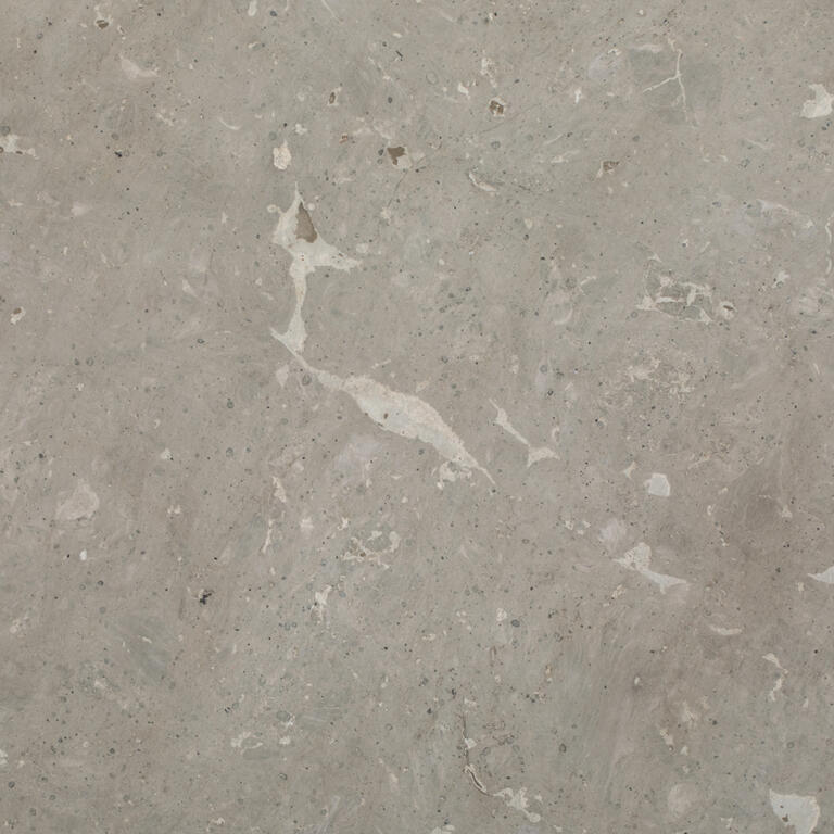 Mesa de centro de pino con tapa de piedra gris Chochín