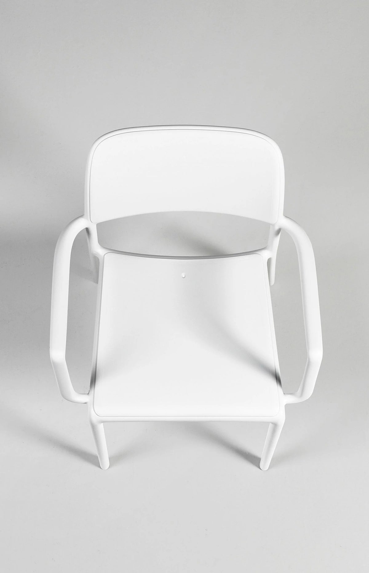 Sillón apilable de resina Riva Nardi