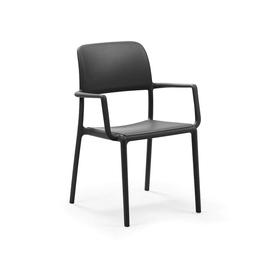 Sillón apilable de resina Riva Nardi – Antracita