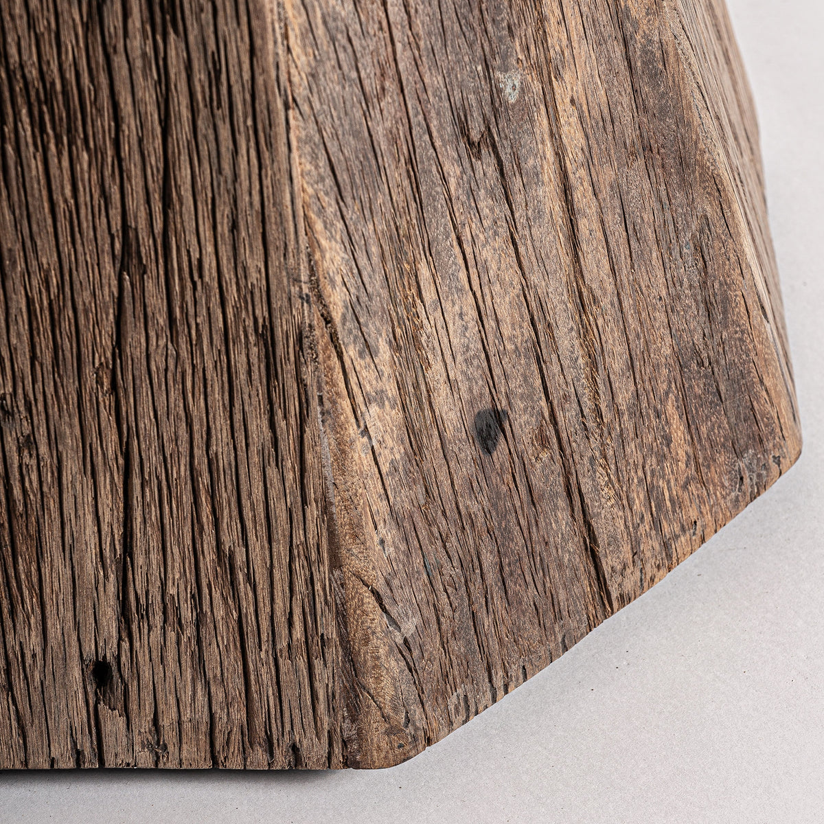 Mesa auxiliar de madera recuperada Trevélez
