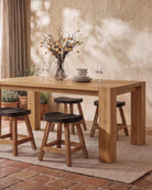 Mesa de comedor de roble Serai