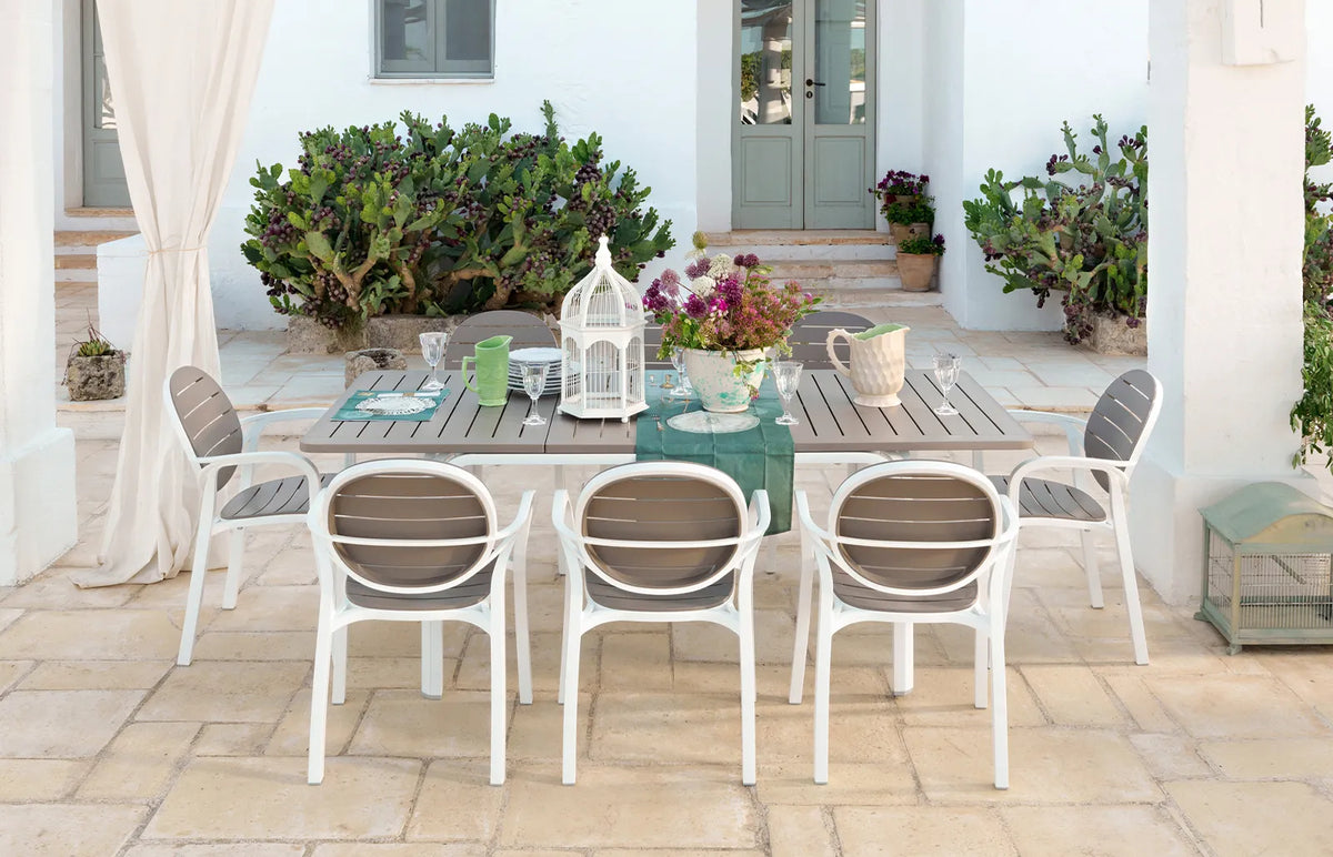 Sillón apilable de resina Palma Nardi
