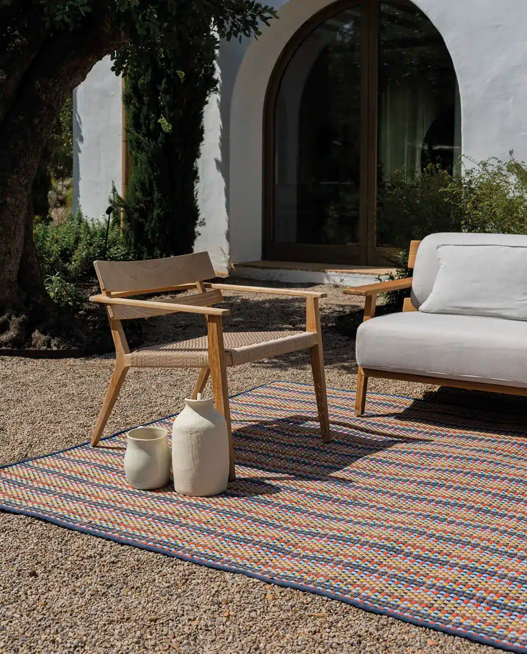 Alfombra Redonda de Interior y Exterior Strata - #pino_y_jacaranda#