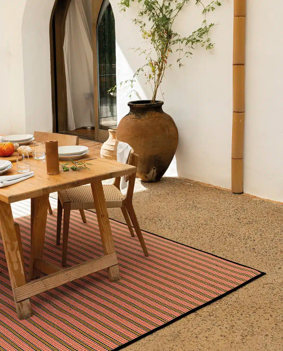 Alfombra Redonda de Interior y Exterior Strata - #pino_y_jacaranda#