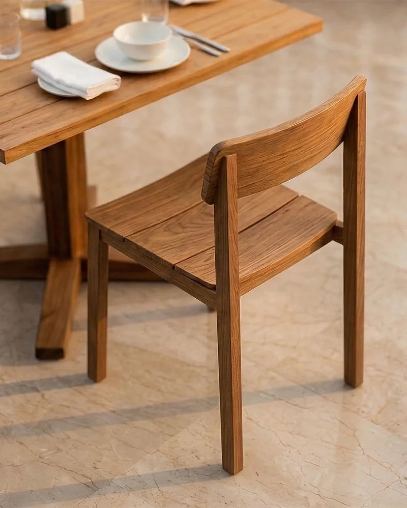 Silla apilable de exterior de teca Genoveses
