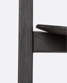 Silla con reposabrazos de teca cepillada Arc