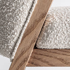 Silla de pino y bouclé blanco Beniarrés
