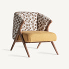 Sillón tapizado ocre Dalt Vila