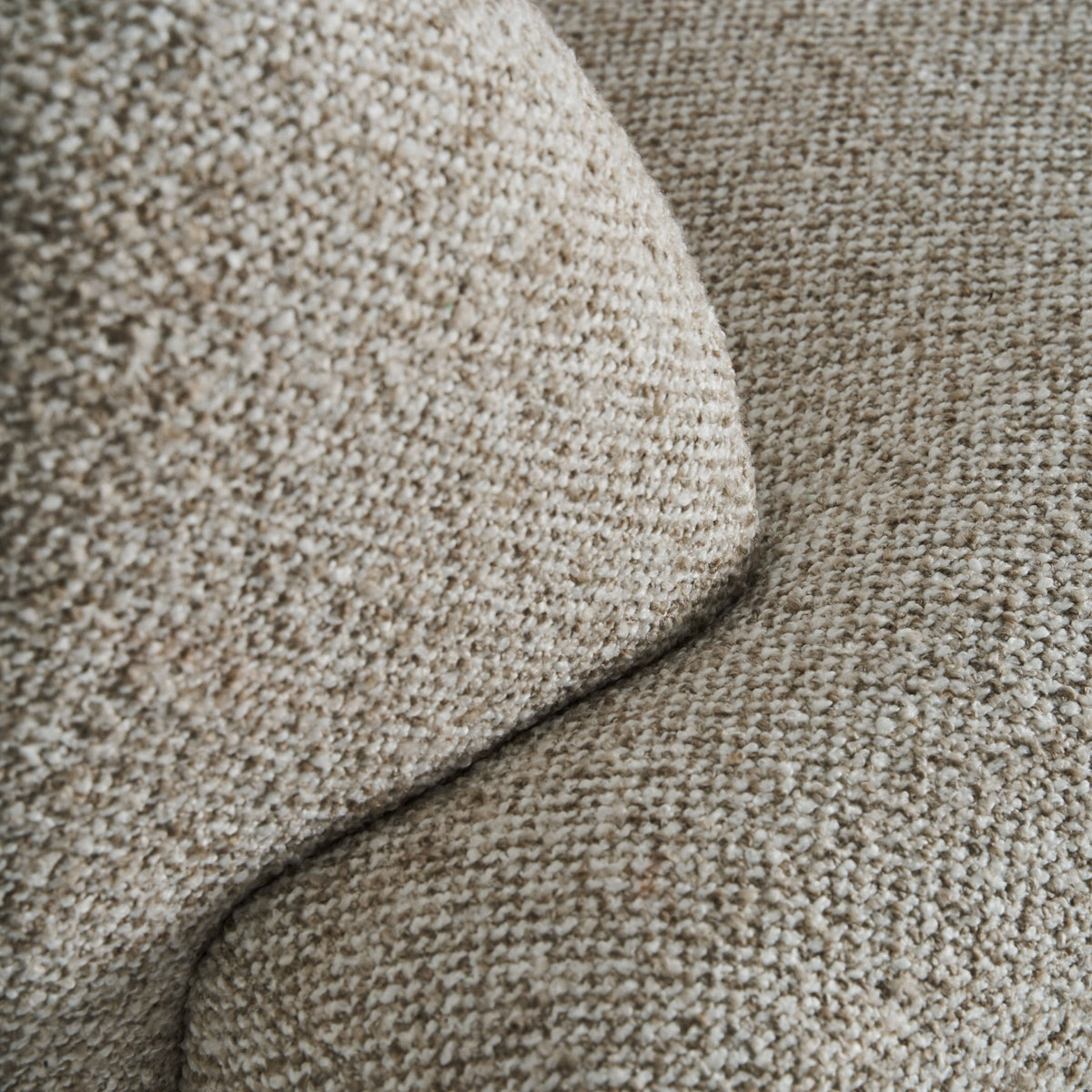 Sofá tapizado beige Calvi