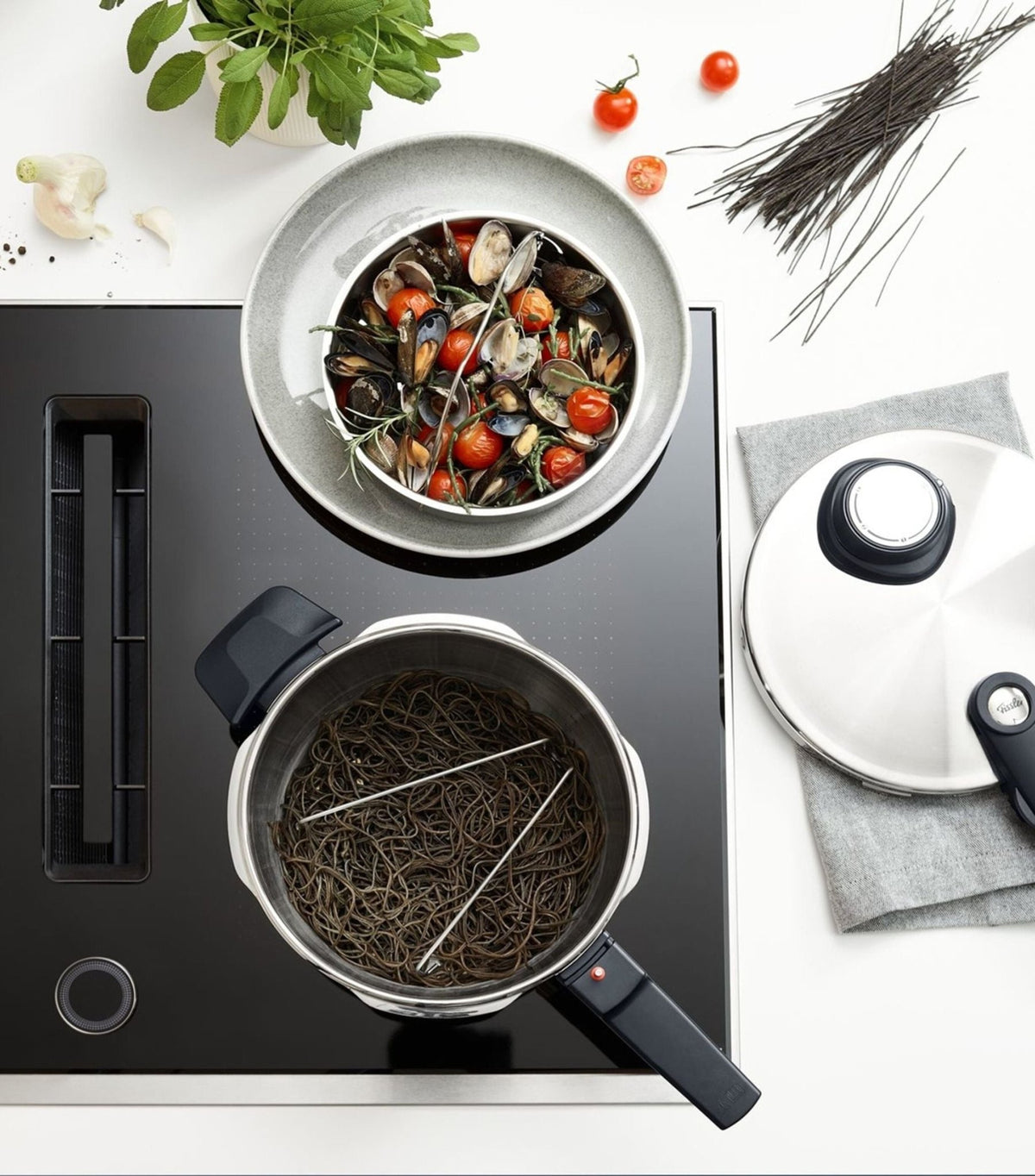 Olla a Presión 2,5L + Cestillo 18 cm + Trípode Vitavit® Premium Fissler - #pino_y_jacaranda#